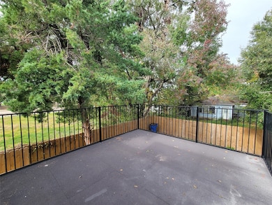 3911 Alice St unit B, Houston, TX 77021 - photo 2