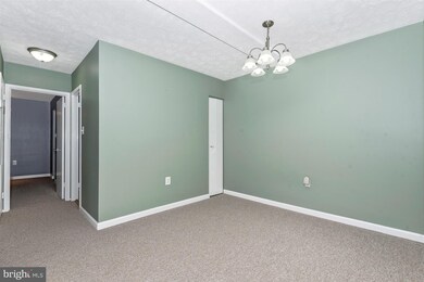 442 Girard St unit 201, Gaithersburg, MD 20877 - photo 5
