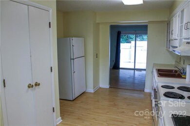 31 Hollybrook Dr unit 1, Asheville, NC 28803 - photo 4