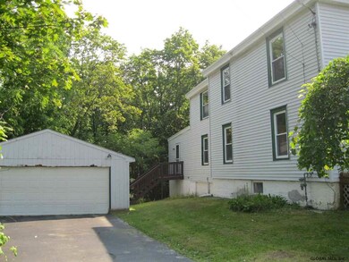 11 Manistee St, Rensselaer, NY 12144 - photo 2