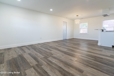 8416 Westport Rd, Louisville, KY 40242 - photo 5