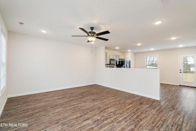 7306 green estates way-6