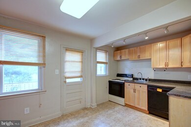 254 E Susquehanna Ave, Towson, MD 21286 - photo 7