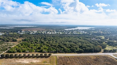 860 Memorial Dr, Avon Park, FL 33825 - photo 2