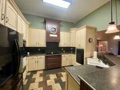 96 W Starlite Dr, Texarkana, TX 75501 - photo 5