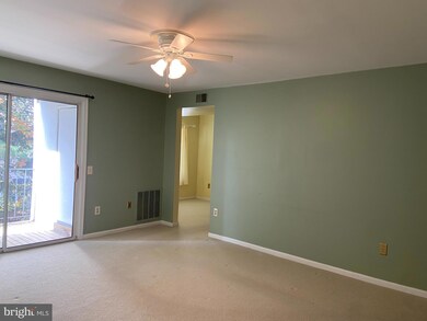 20252 Shipley Terrace unit 6-C-202, Germantown, MD 20874 - photo 4
