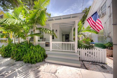 (5) 712 Ashe St-1