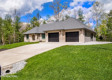 194 Forest View Dr, Fairfield Glade, TN 38558 - photo 2