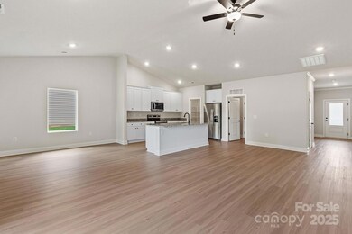 4116 Bolo Dr, Charlotte, NC 28215 - photo 5