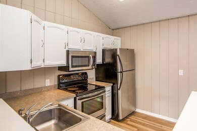2001 Apple Valley Dr-05-WEB