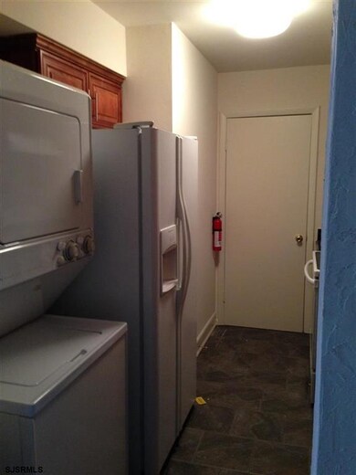 806 Sugarbush Ct, Mays Landing, NJ 08330 - photo 4