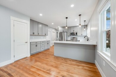 50 Emerson St unit 2, Wakefield, MA 01880 - photo 3