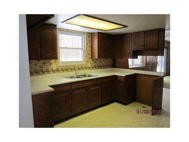 5183 Gibbs Rd, Plainfield, IN 46168 - photo 2