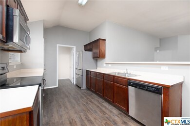 410 Kylar St, Troy, TX 76579 - photo 5