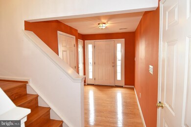 13507 Avonmore Dr, Herndon, VA 20171 - photo 3