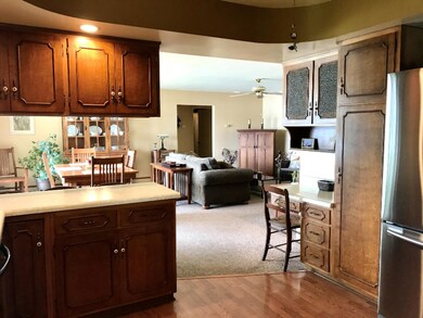 DB1F4BFF-F588-4EE6-AEDD-43131A0FA3EC