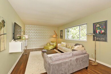 3745-Lindhurst-04