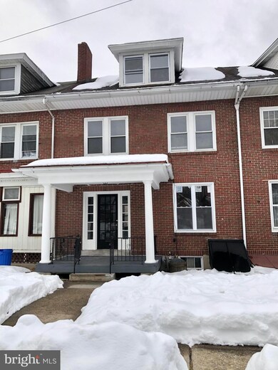 2202 Raymond Ave, Reading, PA 19605 - photo 2