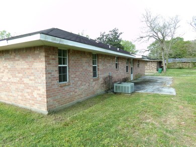 610 Rosa St, Picayune, MS 39466 - photo 2