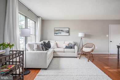 18056 Tompkins Ct, Dumfries, VA 22026 - photo 4