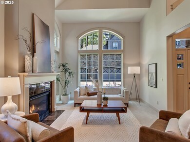 2625 Beacon Hill Dr, West Linn, OR 97068 - photo 4