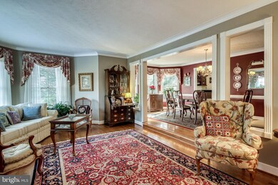 5367 Anvil Ct, Fairfax, VA 22030 - photo 7