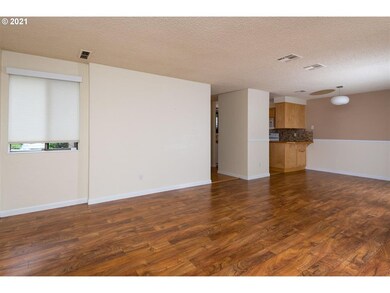 1728 Minda Dr, Eugene, OR 97401 - photo 5