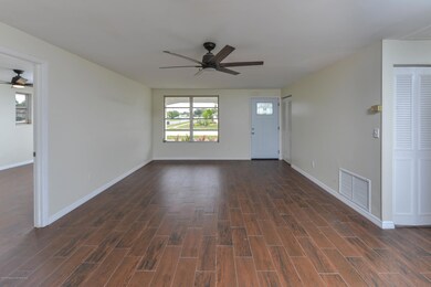 4-9292_Northcliffe_Blvd_88