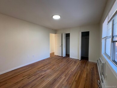 2103 Barclay Manor unit 21C, Newburgh, NY 12550 - photo 7