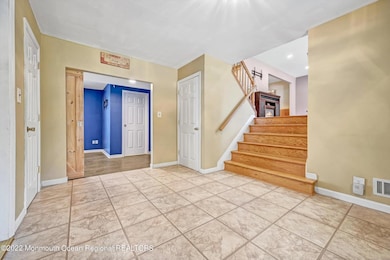 24 Colonial Dr, Matawan, NJ 07747 - photo 5