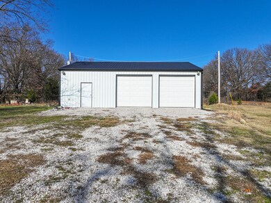 495 Hart Rd, Seneca, MO 64865 - photo 3