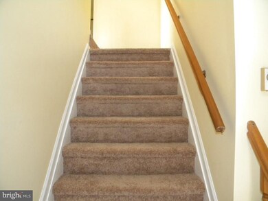 230 Mill Run Ct, Hightstown, NJ 08520 - photo 4