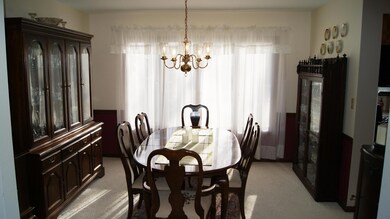 Dining1