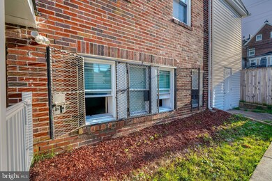 646 N Augusta Ave, Baltimore, MD 21229 - photo 6