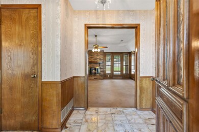 200 Stratford Ct, Hurst, TX 76054 - photo 4