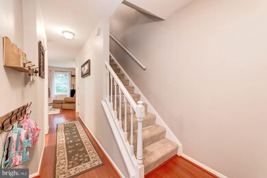 6424 Old Scotts Ct, Springfield, VA 22152 - photo 3