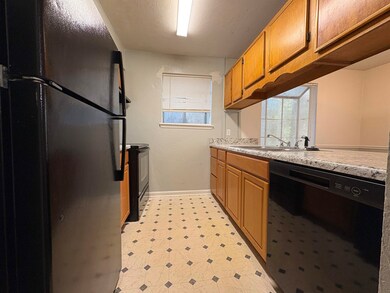 1810 Sylvan Ct unit B, Tallahassee, FL 32303 - photo 4