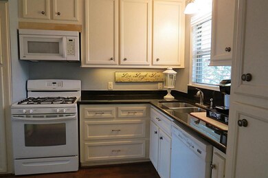 1406 Du Barry Ln, Houston, TX 77018 - photo 4