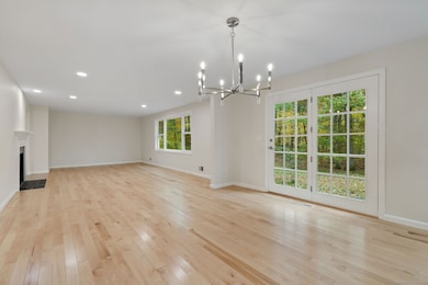 14 Nod Brook Dr, Simsbury, CT 06070 - photo 7