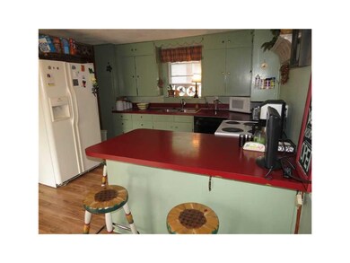 103 Summit St, Center Point, IA 52213 - photo 6