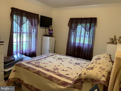 318 Piney Forest Dr, Colonial Beach, VA 22443 - photo 4