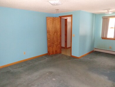 41 Pomeroy St, Easthampton, MA 01027 - photo 6