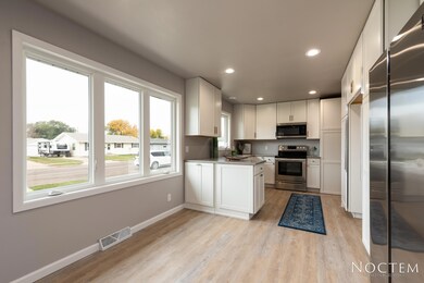 1929 N 7th St-6