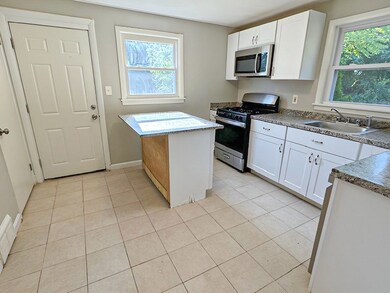 13 Jersey Dr, Worcester, MA 01606 - photo 3