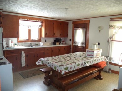 208 Pleasant St, Franklin, NH 03235 - photo 4