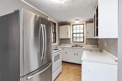 85 Austin St, Portsmouth, NH 03801 - photo 5