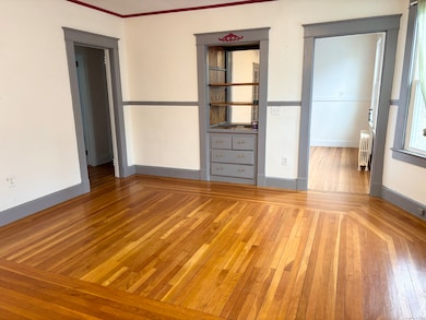 19 Darrow St unit 2, New London, CT 06320 - photo 3