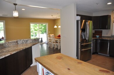 83 Chestnut Dr, Allenstown, NH 03275 - photo 4