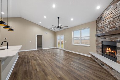 unlisted-address, Wilmington, IL 60481 - photo 6