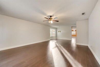 2905 Woodbridge Dr, Bedford, TX 76021 - photo 4